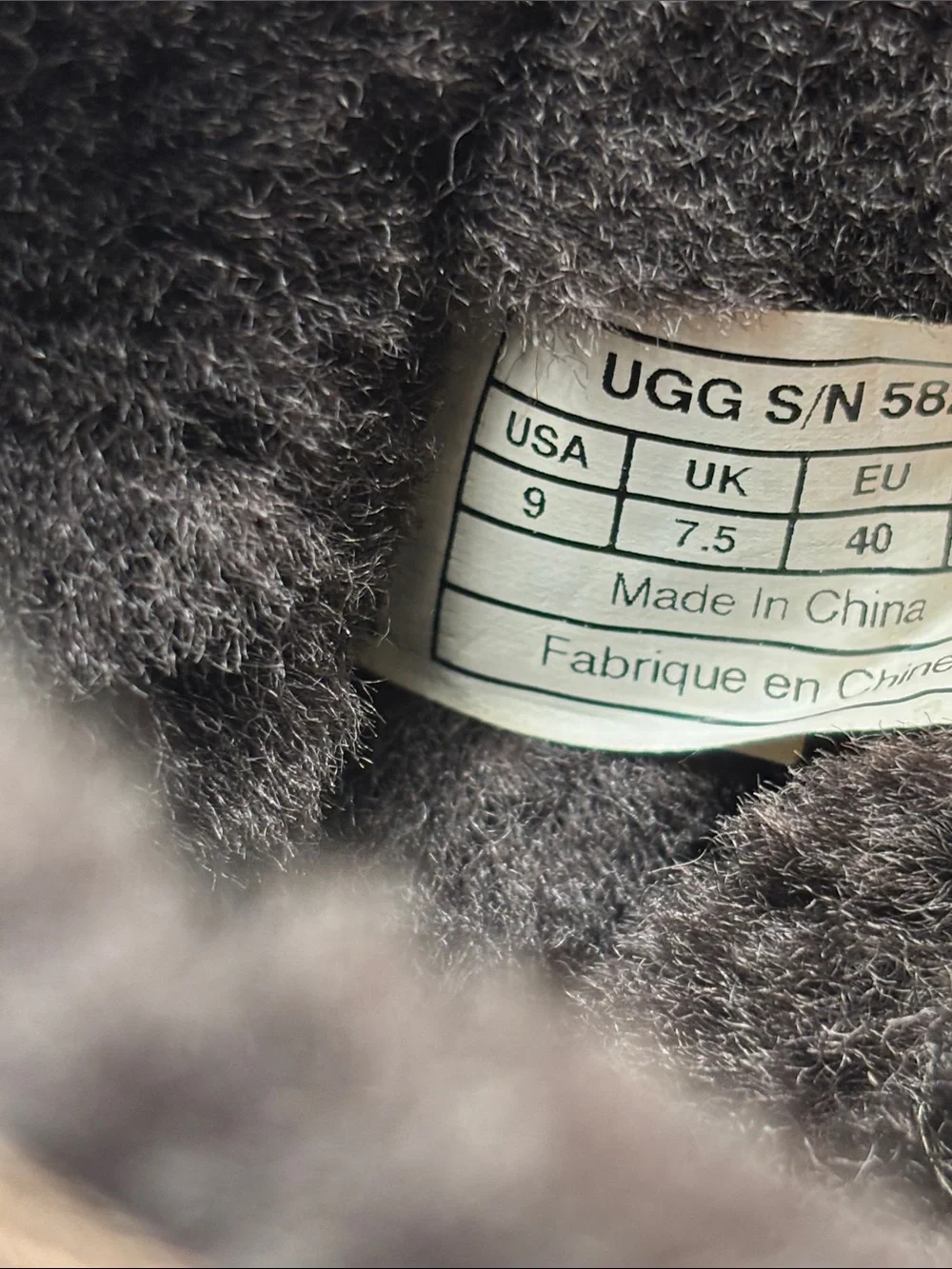 UGG Classic Short Boots, size 9, box 1G